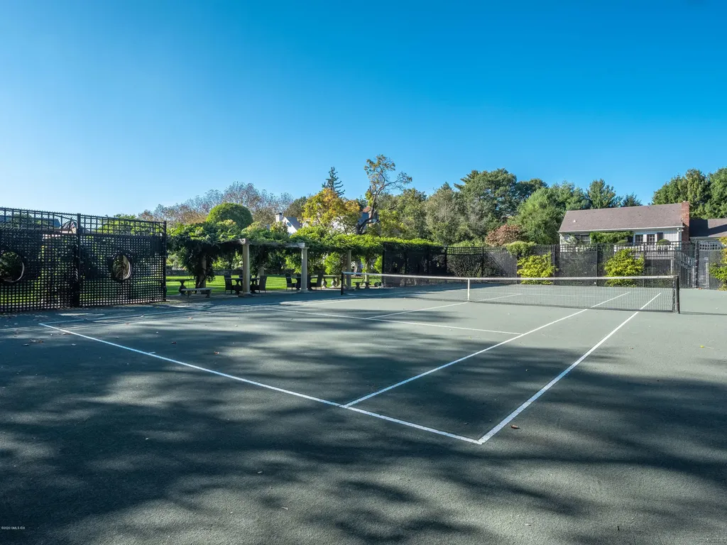 205 Round Hill Road Greenwich CT 06831