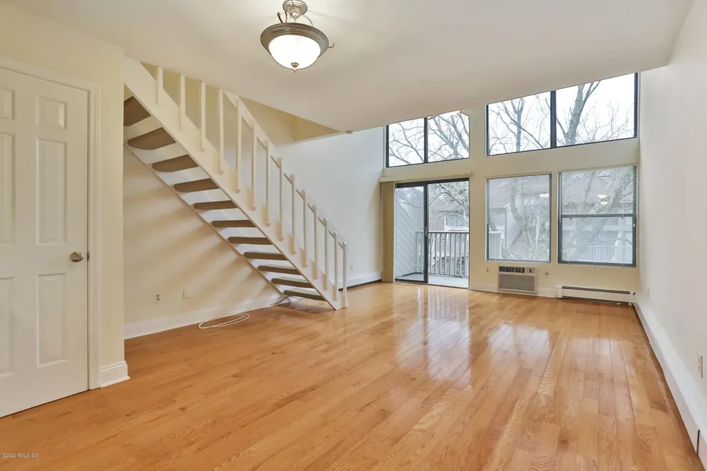 1465 E Putnam Avenue Old Greenwich CT 06870
