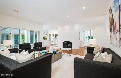 21 Windrose Way Greenwich CT 06830