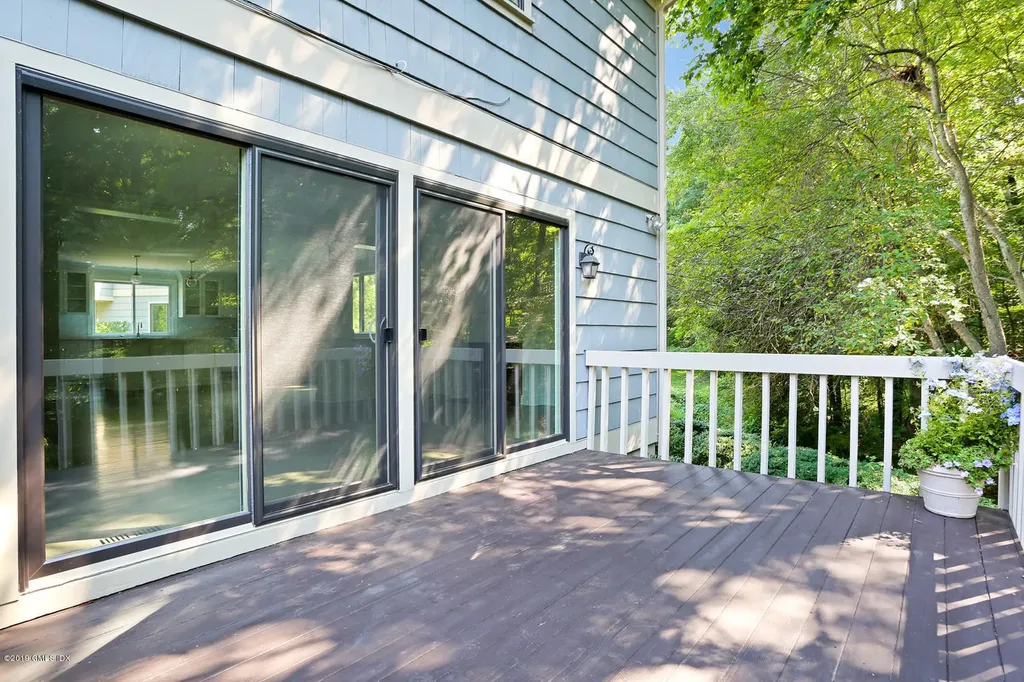 224 W Lyon Farm Drive Greenwich CT 06831
