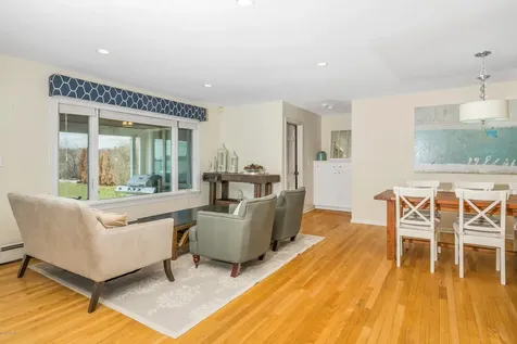 7 Meadow Place Old Greenwich CT 06870