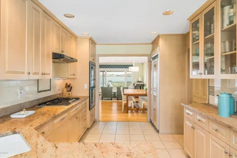 7 Meadow Place Old Greenwich CT 06870