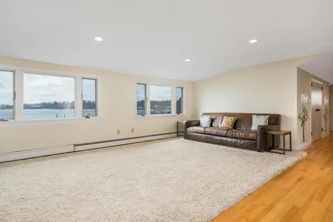 7 Meadow Place Old Greenwich CT 06870
