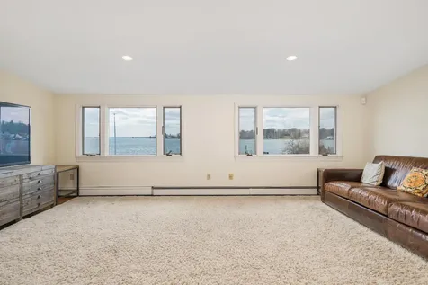 7 Meadow Place Old Greenwich CT 06870