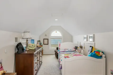 7 Meadow Place Old Greenwich CT 06870
