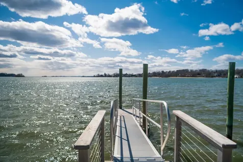 7 Meadow Place Old Greenwich CT 06870