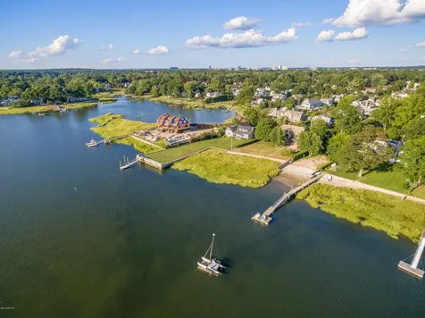 7 Meadow Place Old Greenwich CT 06870