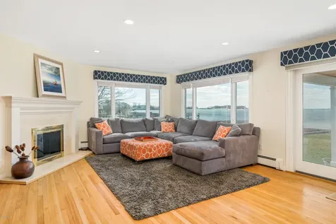 7 Meadow Place Old Greenwich CT 06870