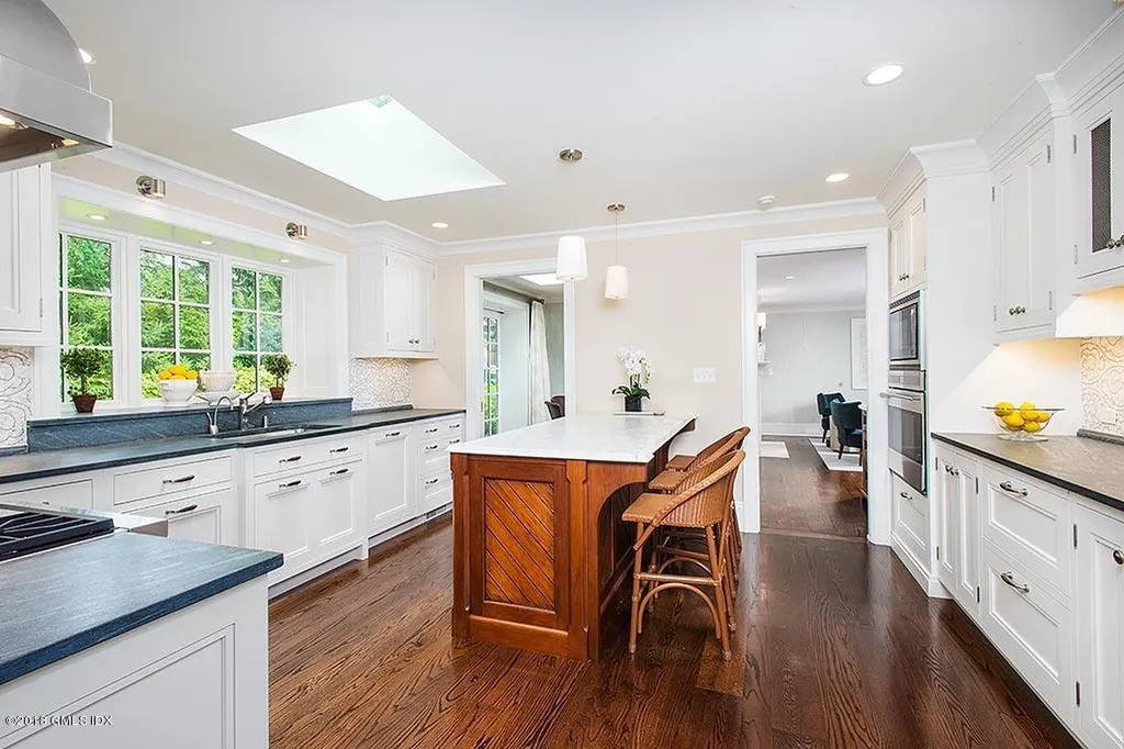 12 Chieftans Road Greenwich CT 06831