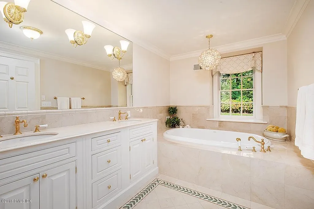 12 Chieftans Road Greenwich CT 06831