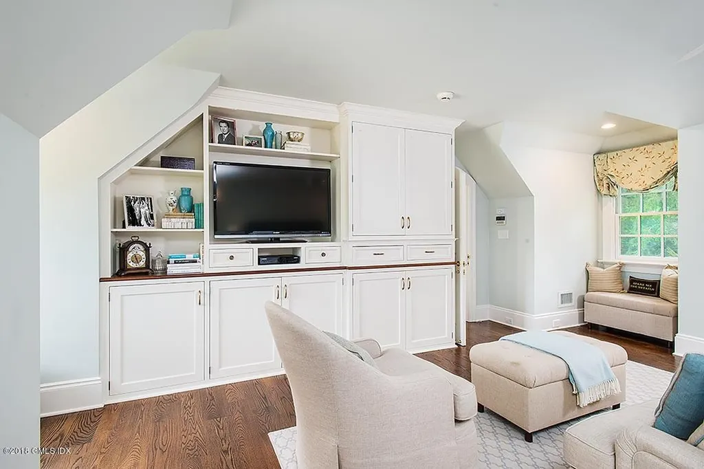 12 Chieftans Road Greenwich CT 06831