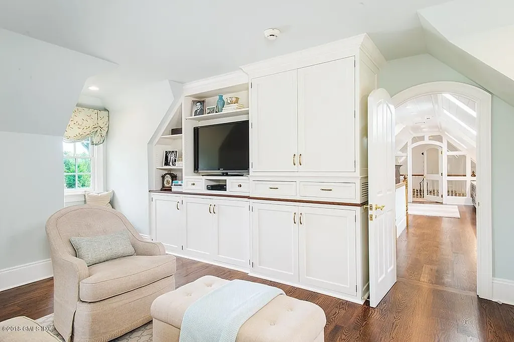 12 Chieftans Road Greenwich CT 06831