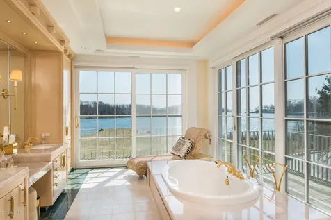 18 Chimney Corner Lane Greenwich CT 06830