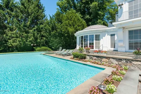 18 Chimney Corner Lane Greenwich CT 06830