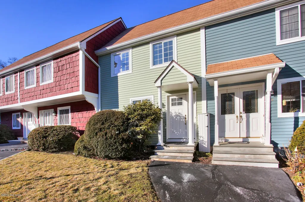37 Sheephill Road Riverside CT 06878