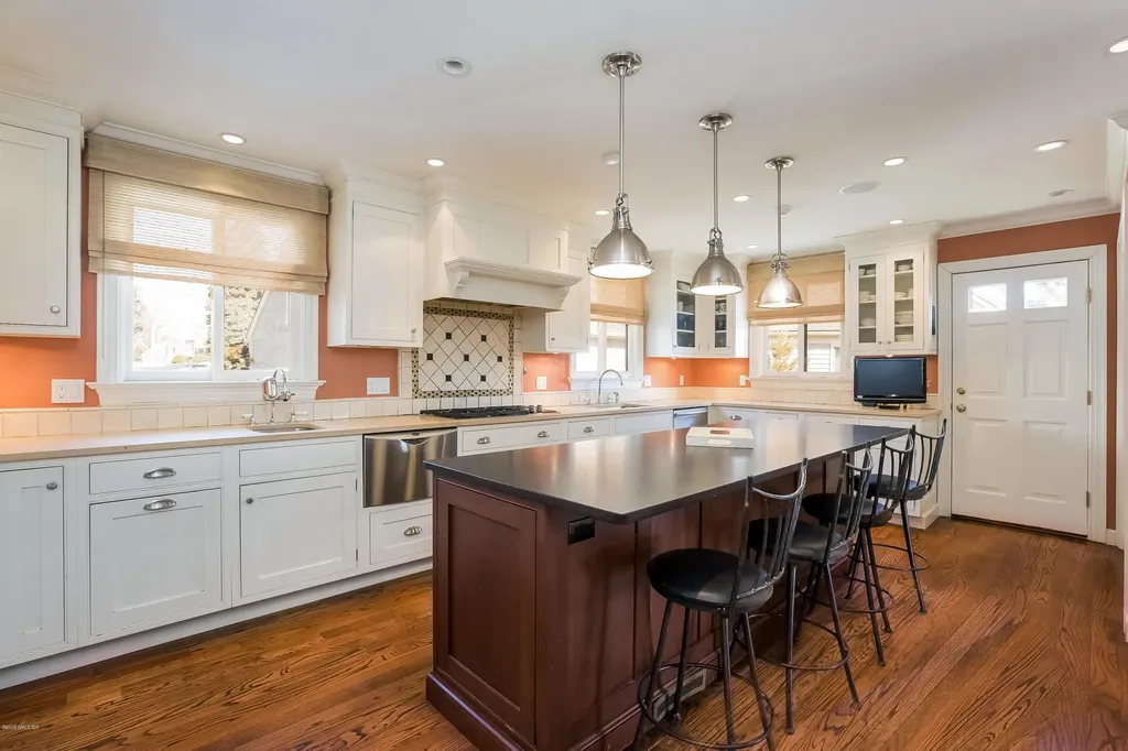 624 W Lyon Farm Drive Greenwich CT 06831