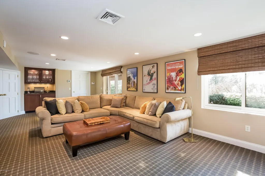 624 W Lyon Farm Drive Greenwich CT 06831