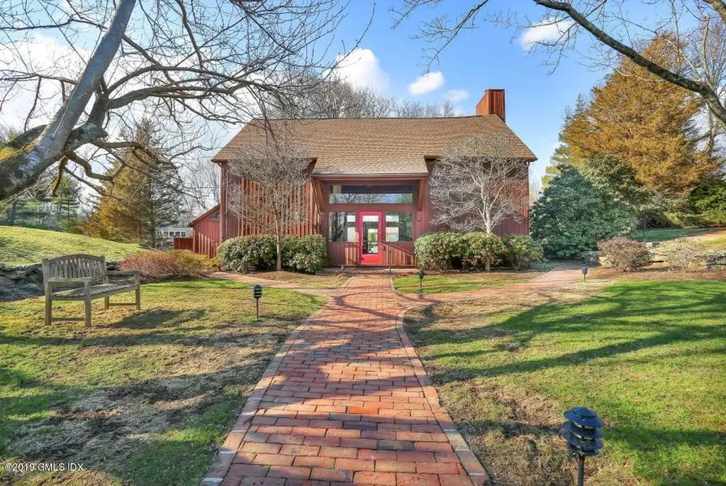 624 W Lyon Farm Drive Greenwich CT 06831