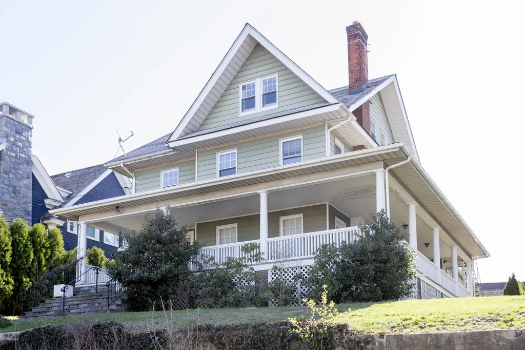 269 Milbank Avenue Greenwich CT 06830