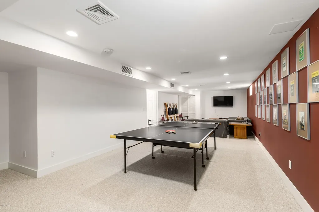 24 Hickory Drive Greenwich CT 06831