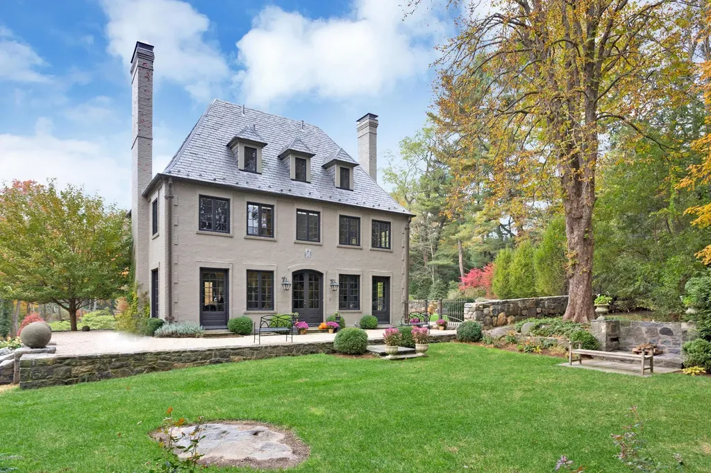 21 Vineyard Lane Greenwich CT 06831