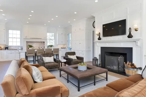 21 Vineyard Lane Greenwich CT 06831