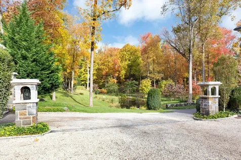 21 Vineyard Lane Greenwich CT 06831