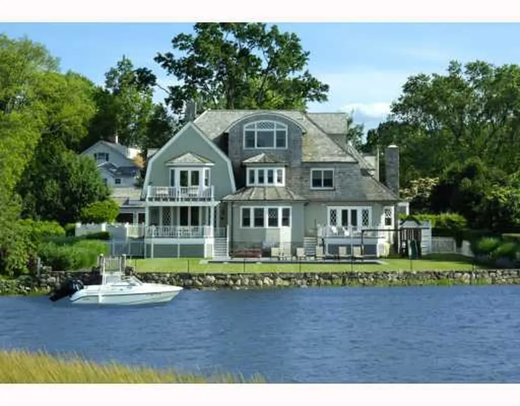 15 N Crossway Old Greenwich CT 06870
