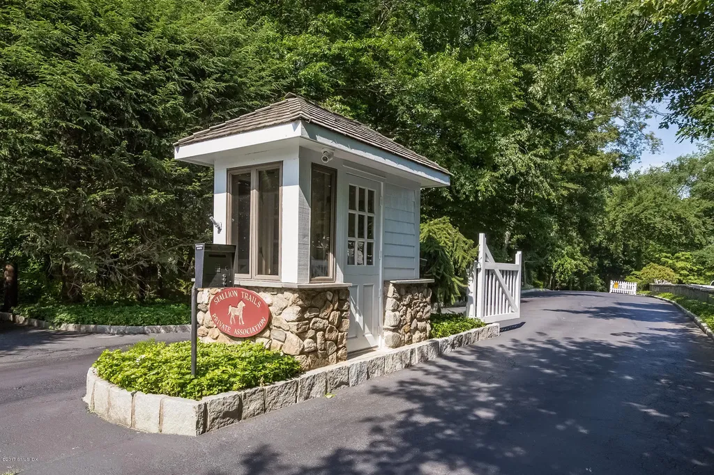 14 Stallion Trail Greenwich CT 06831