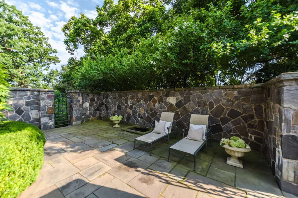 147 Byram Shore Road Greenwich CT 06830
