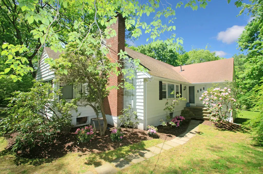 224 Stanwich Road Greenwich CT 06830