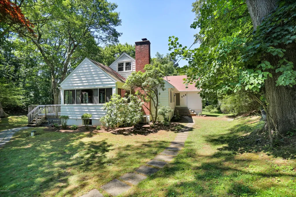224 Stanwich Road Greenwich CT 06830