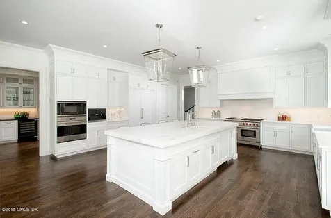 81 Husted Lane Greenwich CT 06830