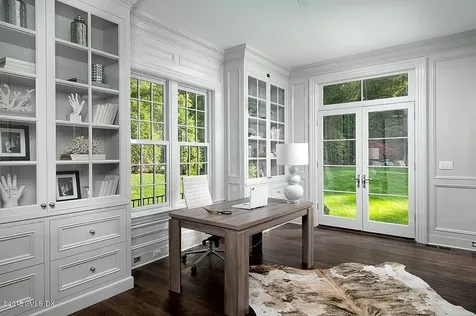 81 Husted Lane Greenwich CT 06830