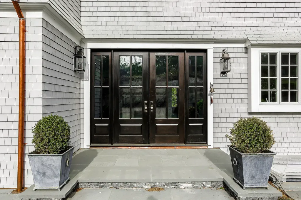 647 River Road Cos Cob CT 06807