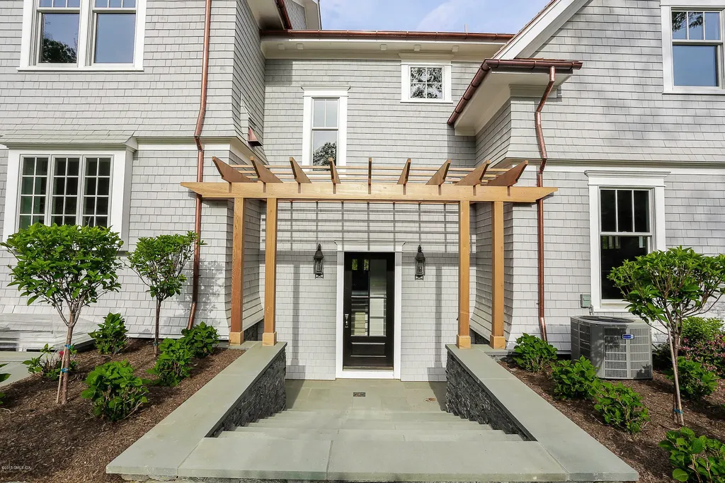 647 River Road Cos Cob CT 06807