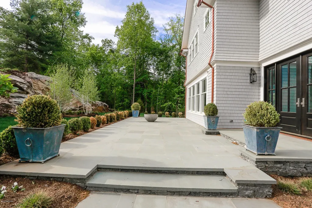 647 River Road Cos Cob CT 06807