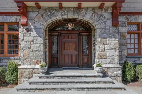 32 Lower Cross Road Greenwich CT 06831
