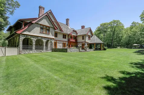 32 Lower Cross Road Greenwich CT 06831