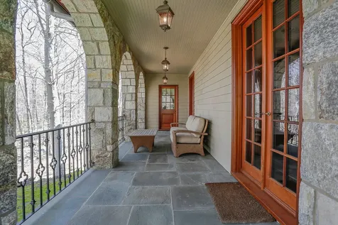 32 Lower Cross Road Greenwich CT 06831