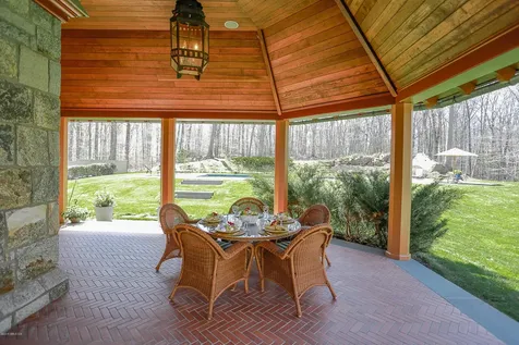 32 Lower Cross Road Greenwich CT 06831