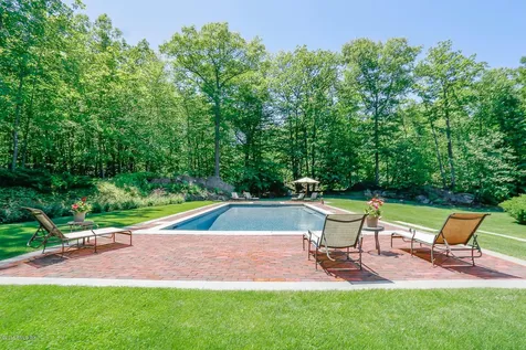 32 Lower Cross Road Greenwich CT 06831