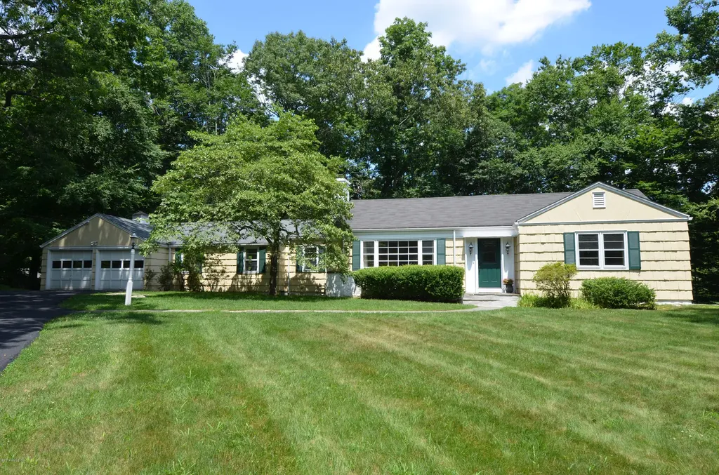 201 Cat Rock Road Cos Cob CT 06807