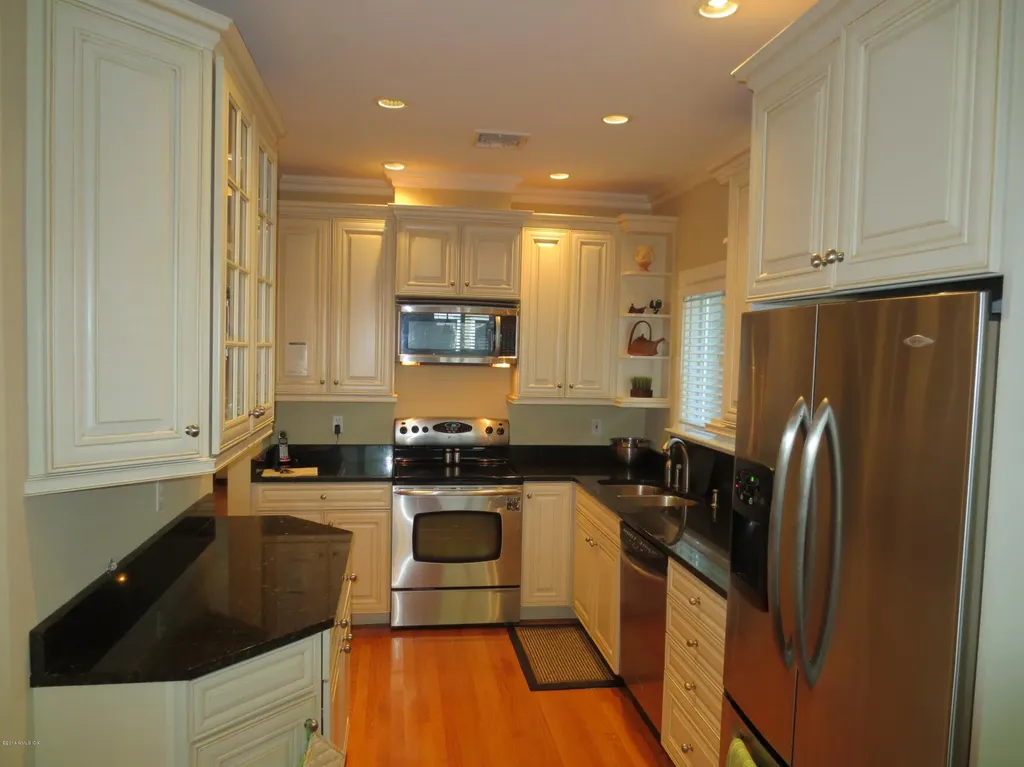333 Palmer Hill Road Riverside CT 06878