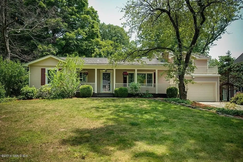 8 Pleasant View Place Old Greenwich CT 06870