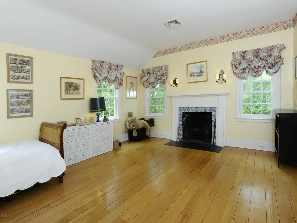 52 John Street Greenwich CT 06831