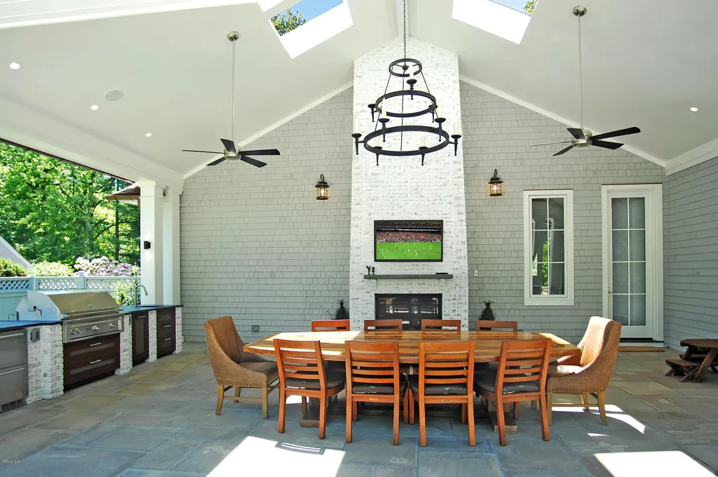 19 Hidden Brook Road Riverside CT 06878