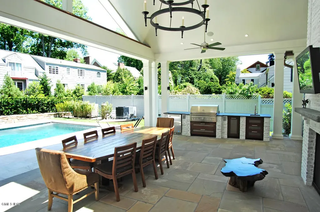 19 Hidden Brook Road Riverside CT 06878