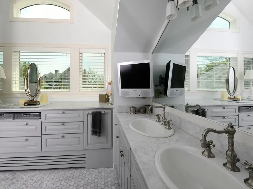 41 West Way Old Greenwich CT 06870