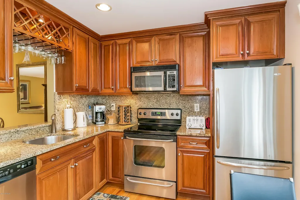 79 Pemberwick Road Greenwich CT 06831